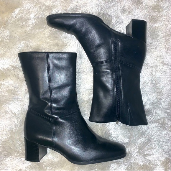 Easy Spirit Shoes - Easy Spirit Black Leather Boots. Size 10.